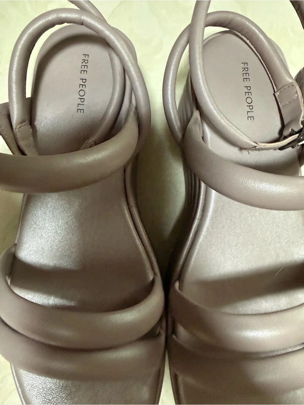 Free People Iris Platform Sandals 8.5 Mauve Orchid Ice Metallic Leather